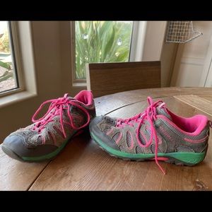 Girls Merrell Hiking Shoes 2